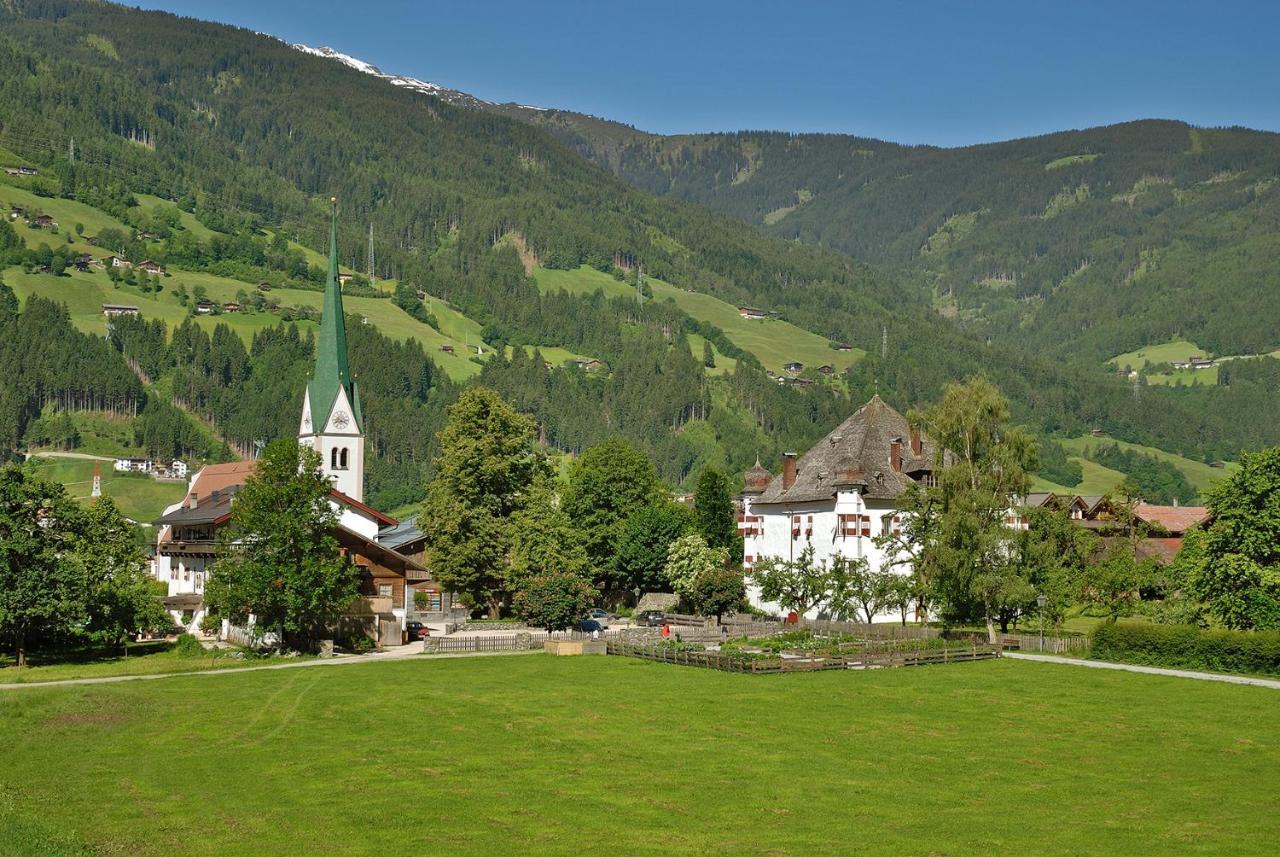 Gastehaus Appartement Hollwarth Stumm Zewnętrze zdjęcie